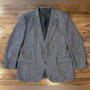 Vintage Towncraft 100% Shetland Wool Blazer in Gray Herringbone Tweed